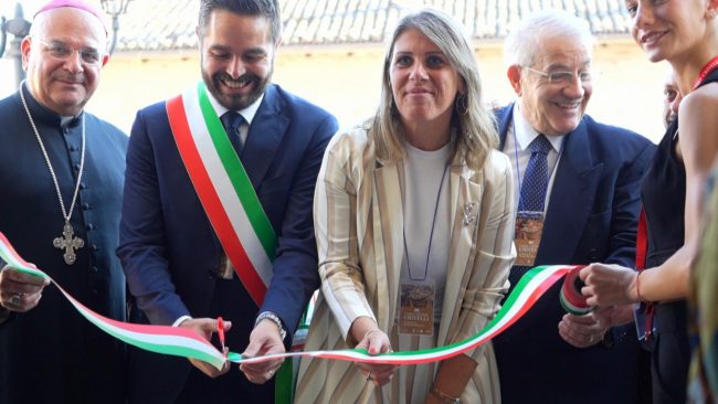 OK-MSM-Crivelli-taglio-del-nastro-pompei-luconi
