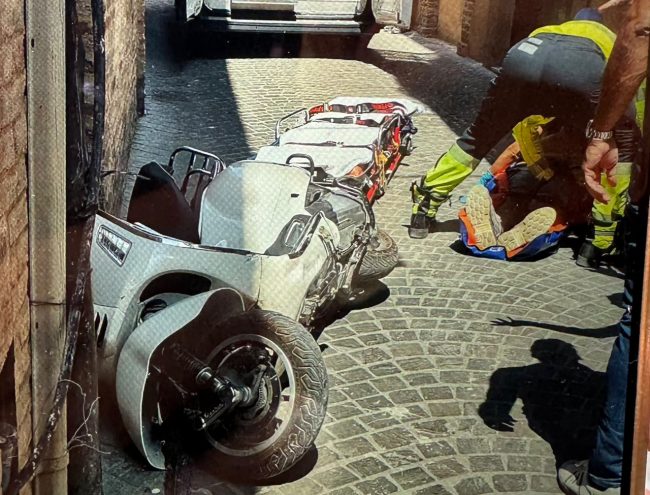 Vespa-urta-trabattello-