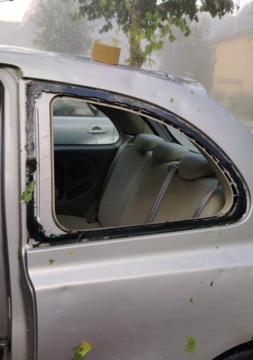 auto danneggiata grandine