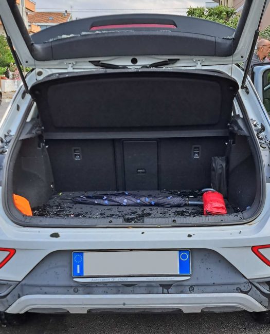 auto_porto_recanati_lunotto_rotto