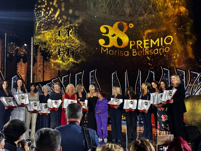 cacciolari-premio-bellisario1-650x488