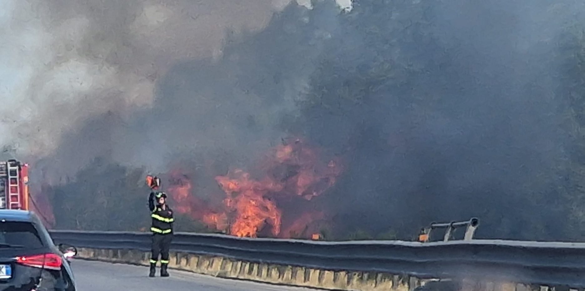 incendio superstrada morrovalle montecosaro (3)
