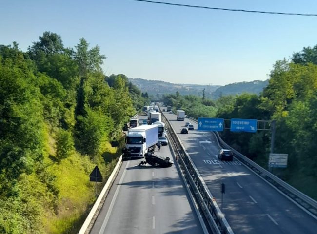 incidente-tolentino-ovest-superstrada-2-650x480