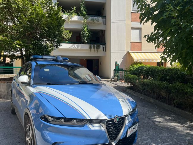 polizia-via-mameli-macerata