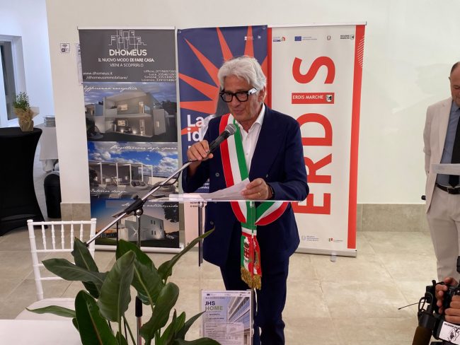 sandro parcaroli