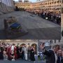 Il fascino della “prima”  (Foto-Video)   I turisti incoronano lo Sferisterio  e c’è chi dice «Meglio di Verona»