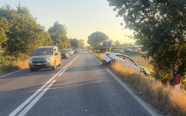 strada-regina-incidente-fuori-strada-audi-lancia2-e1783884534801-650x408