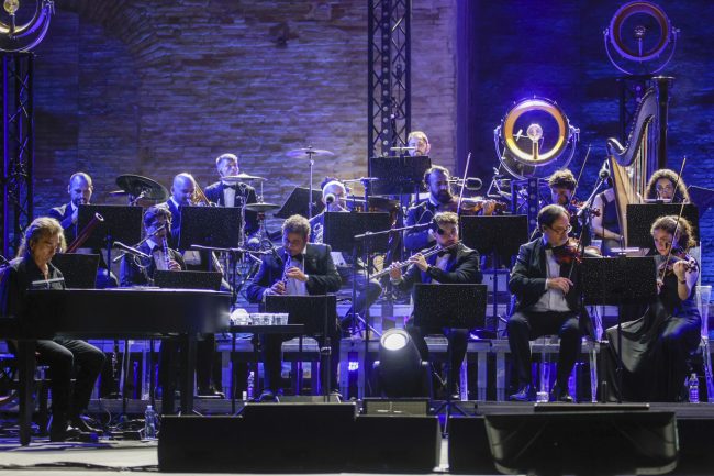 Edmondo-Savio-il-volo-sferisterio-live-5-650x433
