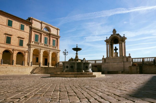 Piazza-della-Repubblica-Treia