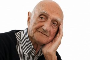 Renato Germani se ne va a 105 anni:  da ferroviere a commerciante di mobili,  tra le passioni c’era il sax