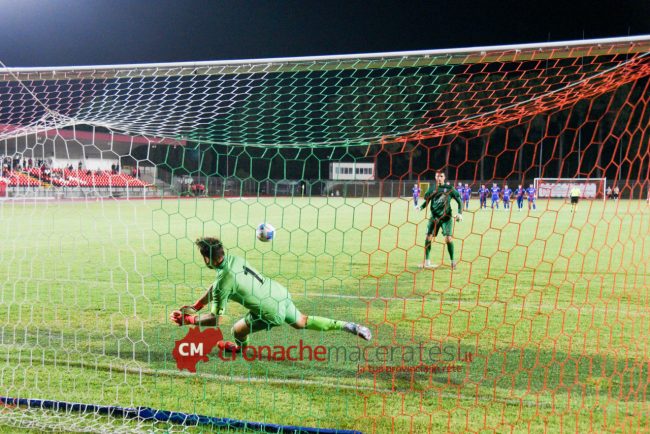 Ultimo-rigore-Maceratese_Recanatese_2tempo_FF-8-650x434
