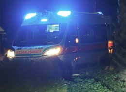 Dopo il concerto va a fare pipì:  precipita dal muraglione del castello