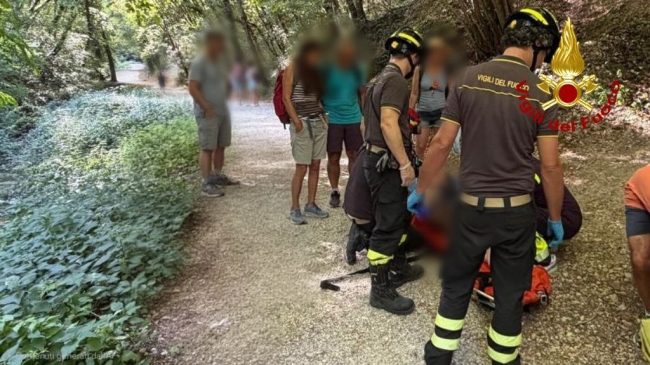 donna-soccorsa-al-sentiero-delle-acque-vigili-del-fuoco