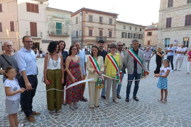 inaugurazione-piazza-unita-ditalia-catena-vecchi