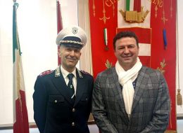 Bivacca sotto il centro commerciale,  allontanato un 34enne