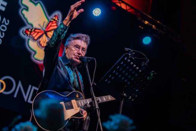marche in vetrina bobby solo17 - dimensioni grandi
