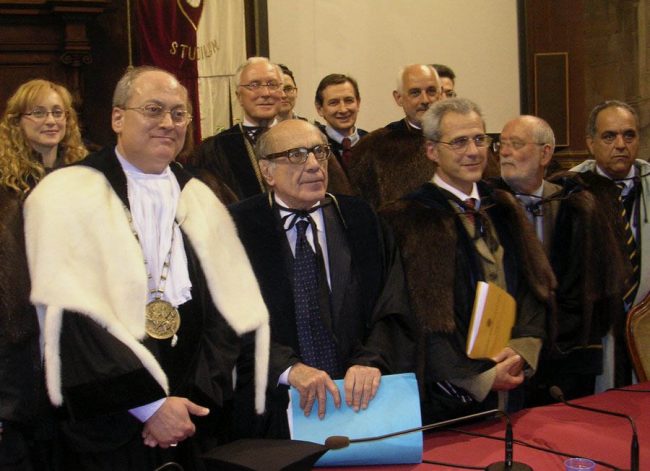 pietro-rescigno-laurea-honoris-causa-unimc-2008-650x471