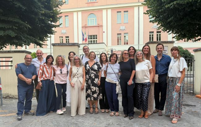 Gli-ex-studenti-della-terza-A-del-liceo-classico-Leopardi