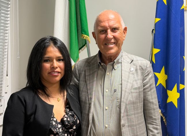 Tania-Marroquin-Rayme-e-il-sindaco-Giuseppe-Fabbroni