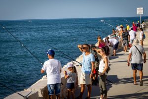 “A pesca con mamma e papà” (Foto)