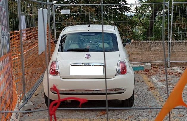 auto consigliera macerata parcheggio 2