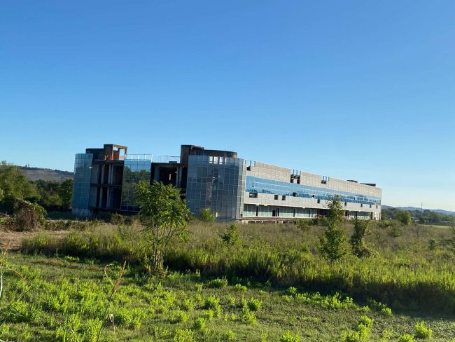 ecomostro-immobile-via-conce-corridonia-incompiuto