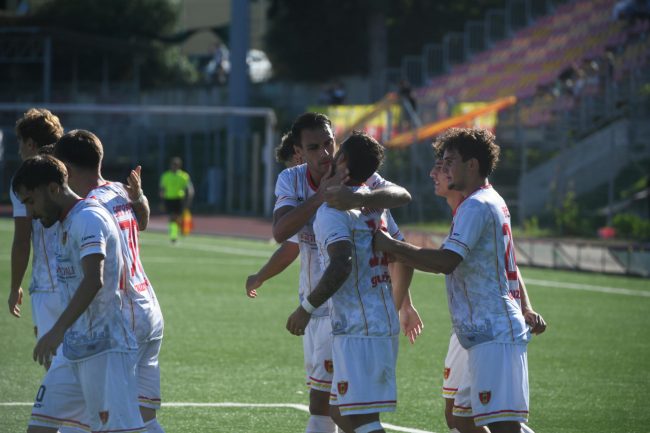esultanza recanatese terzo gol foligno 3