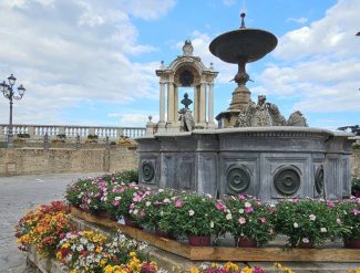 immagine-treia-piazza-giardini-di-marzo-e1789722527201-325x247