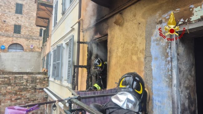 incendio-loreto-4-650x366-1