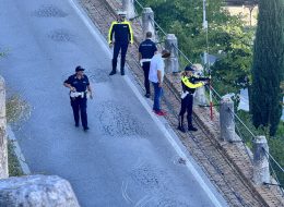 Sedicenne cade con la moto,  il medico si cala dall’elicottero