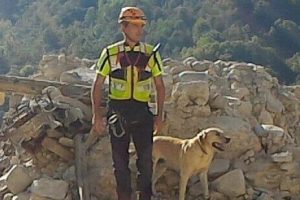 Dal sisma al Ponte Morandi,  il suo fiuto non sbagliava mai:  addio al cane Marley