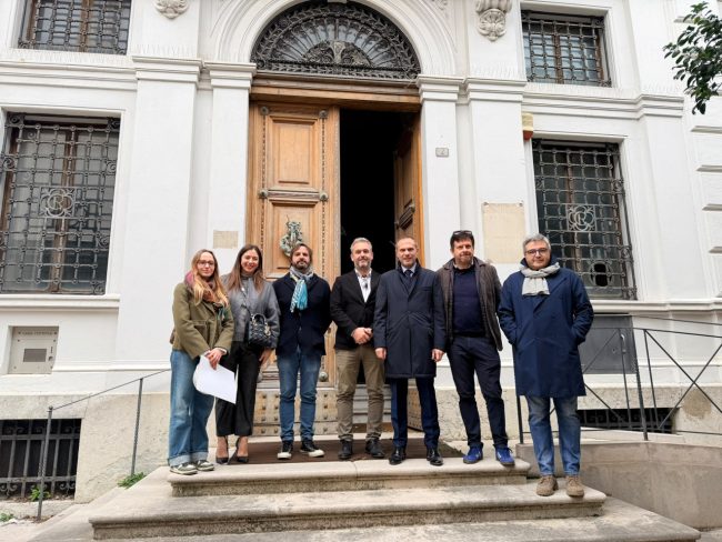 Consegna-lavori-edificio-ex-Banca-Marche-1-650x488
