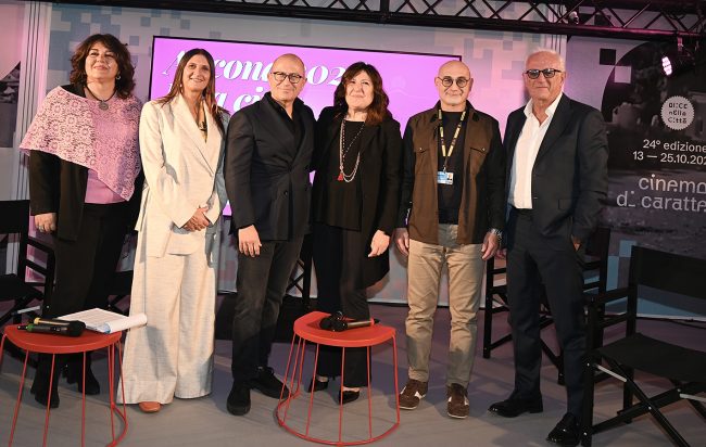 Filauri-Paraventi-Agostini-Casaccia-di-CineOFF-Caprara-di-Dorico-International-Film-Festival-Saracinelli-650x412-1