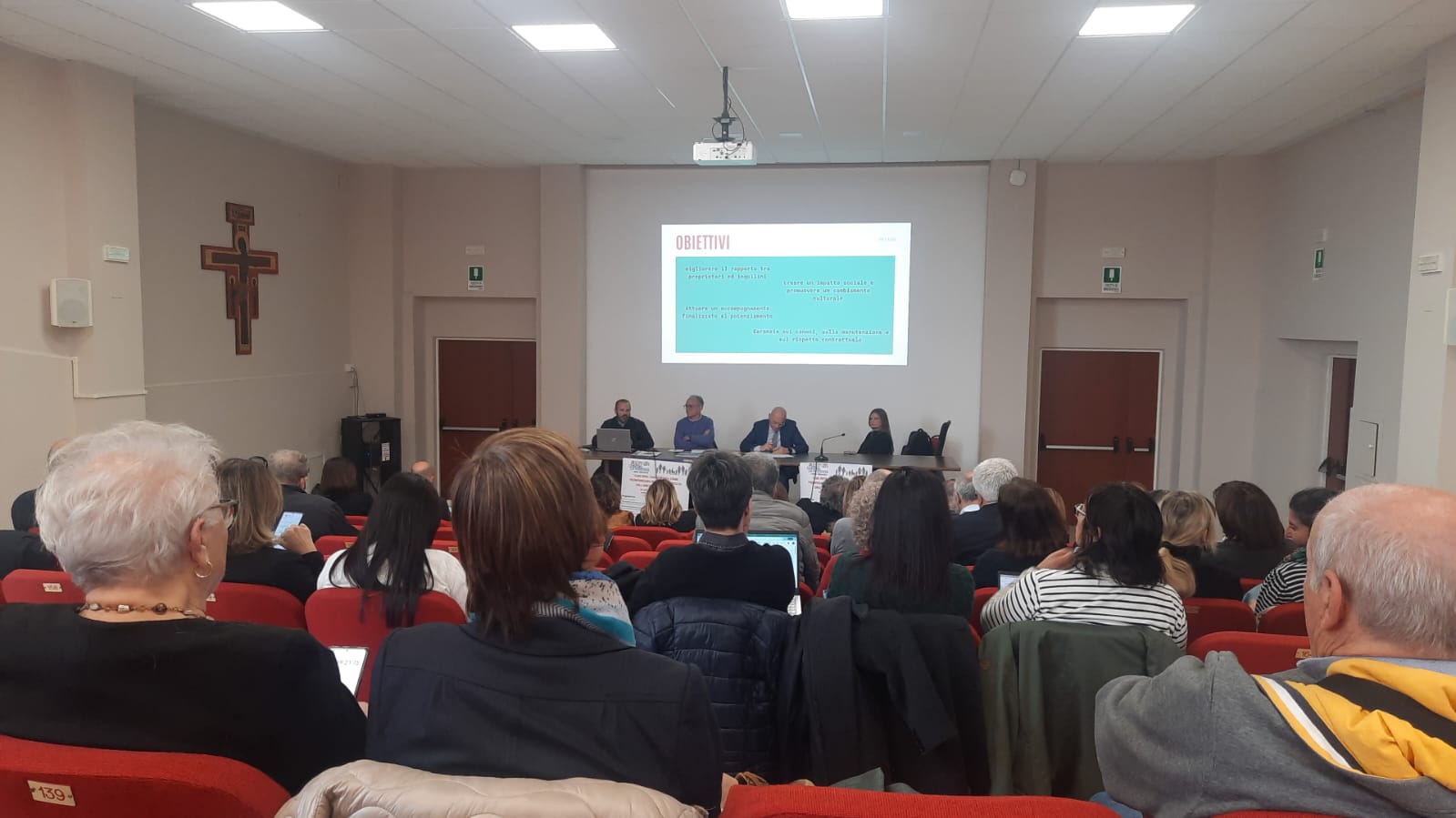 Un-momento-del-seminario-di-Alleanza-contro-la-poverta-Marche-2