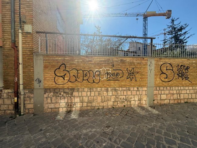 Via-Filippo-Corrodoni-scritte-