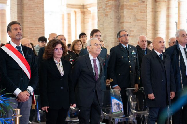 al centro prorettrice Laura Vagni e presidente Giovanni Amoroso