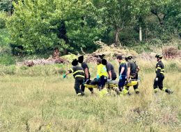 Cacciatore cade dentro un fosso  e si mette a chiamare aiuto:  raggiunto dai soccorritori
