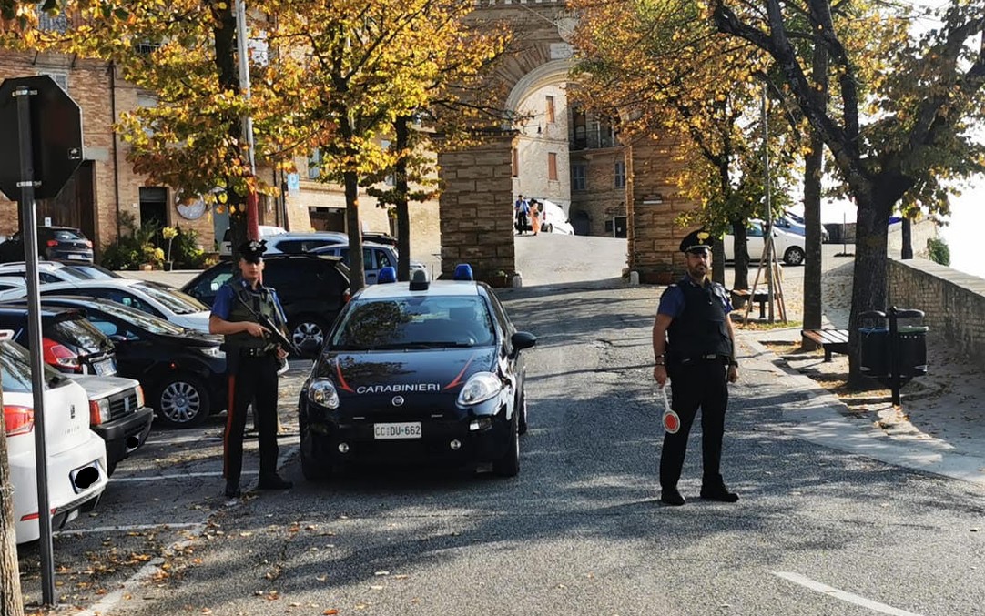 Immagine di corredo pubblicata da Cronache Maceratesi, senza identificazione delle persone coinvolte