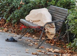 clochard-corso-carlo-alberto-325x240-1