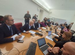 Inchiesta sisma, opposizioni all’attacco:  «Acquaroli non si nasconda,  10 domande sulle responsabilità politiche»