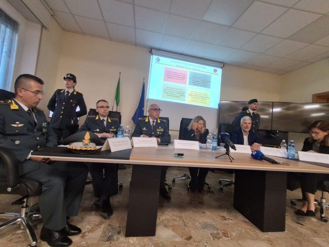 conferenza stampa operazione ricostruzione