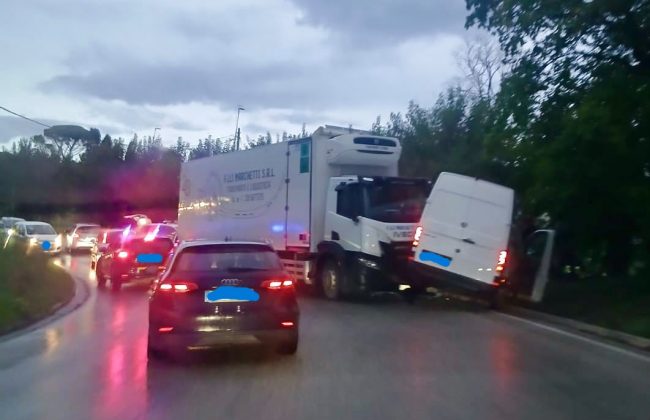 incidente-macerata-universita-via-bramante-polo-bertelli-3-650x420