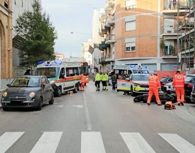 incidente via buozzi rossini polizia locale civitanova (6)