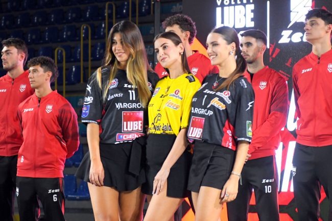 lube volley - presentazione squadra - nuove maglie - eurosuole forum civitanova - FDM (11)