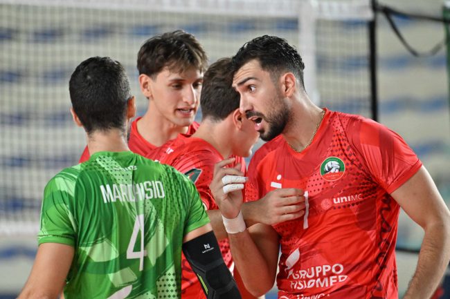 pallavolo-macerata-napoli-3-1-650x433