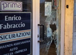 Raffica di tentati furti nella notte:  «Mio zio ha messo in fuga il ladro,  qui è un volto ormai noto»