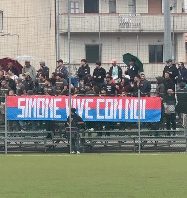 striscione simone giri
